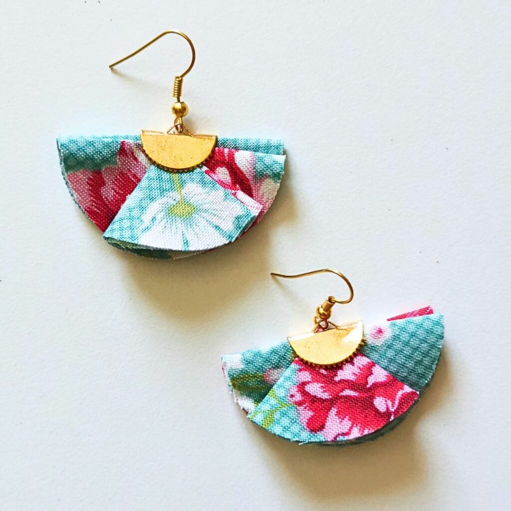 diy facile boucles oreilles tissu fleurs